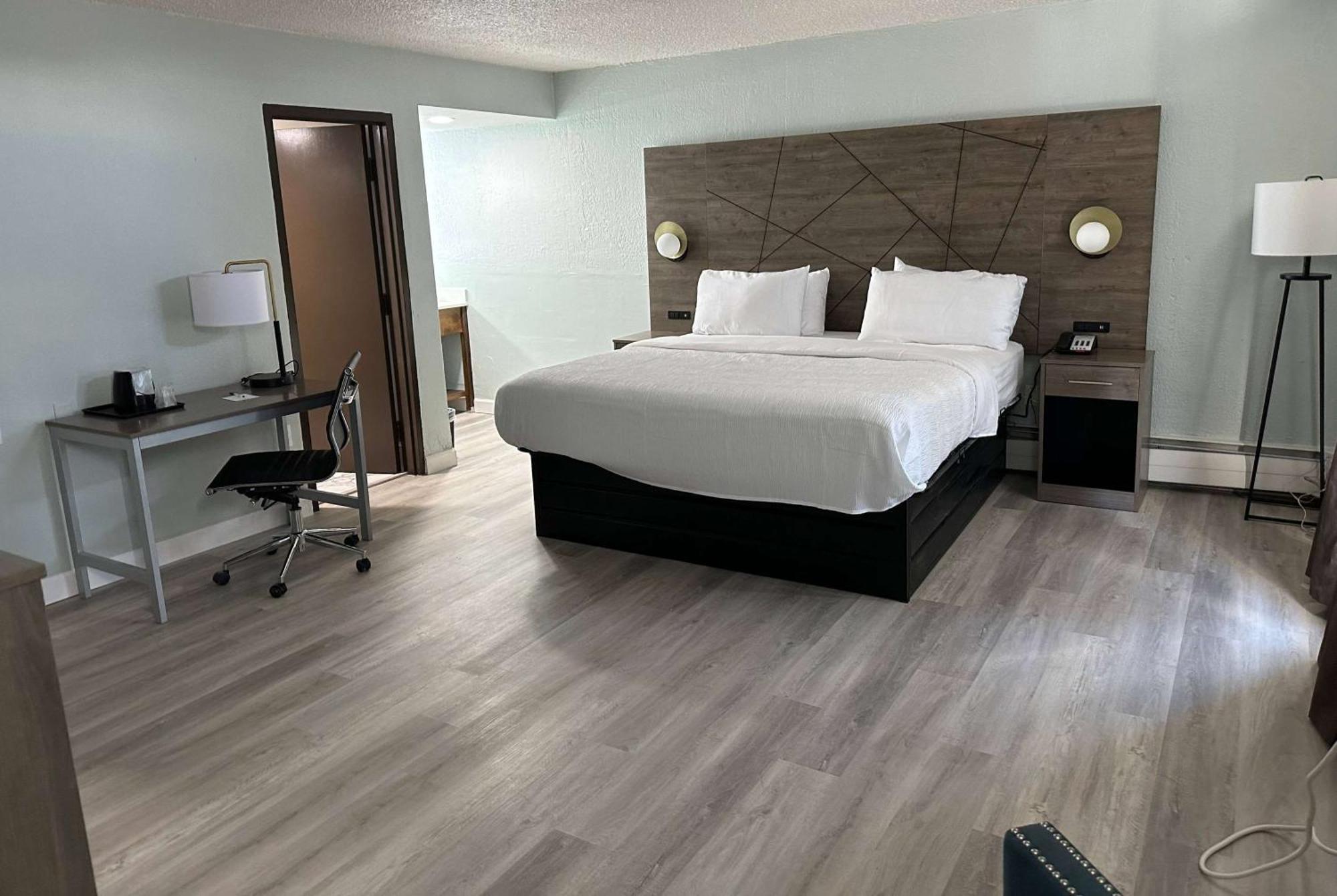 Wingate By Wyndham Sheboygan Hotel Bagian luar foto