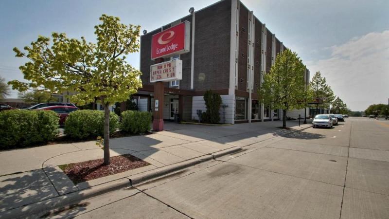 Wingate By Wyndham Sheboygan Hotel Bagian luar foto